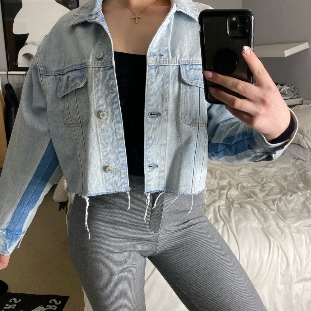 Abercrombie cropped denim jacket